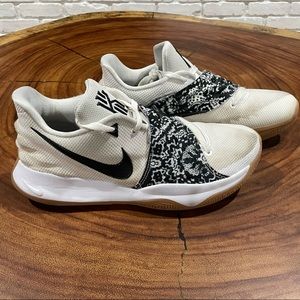 Nike Men’s Kyrie 4 Low White Black Gum Basketball Sneakers